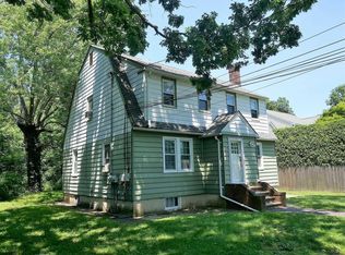 89 Colonial St, East Northport, NY 11731