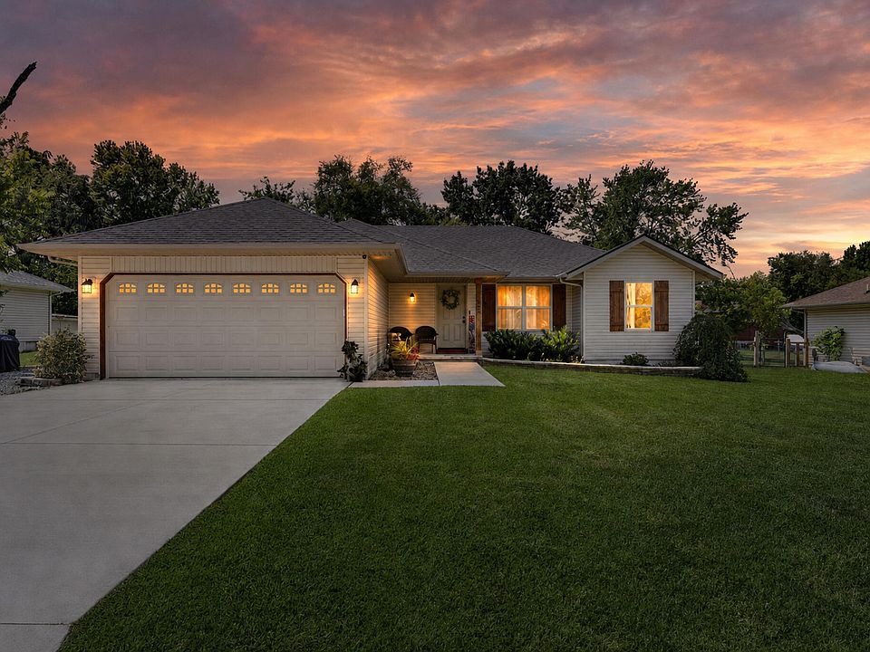 1st image of 322 Sugar Lane