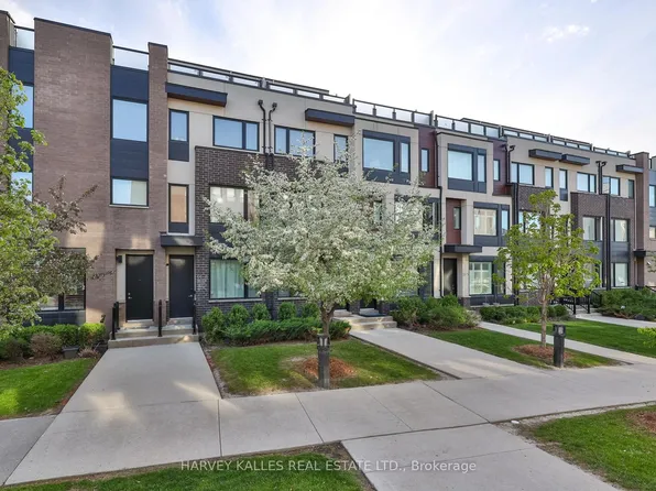 55 Thomas Mulholland Dr #9, Toronto, ON M3K 0A7