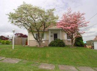 24 Loch Lomond St, Uniontown, PA
