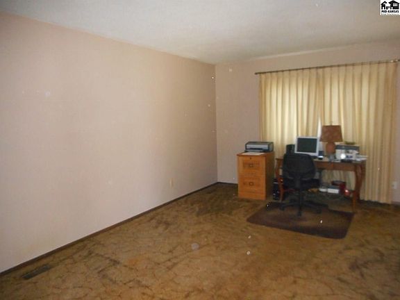4th image of 1101 W 31st Ave