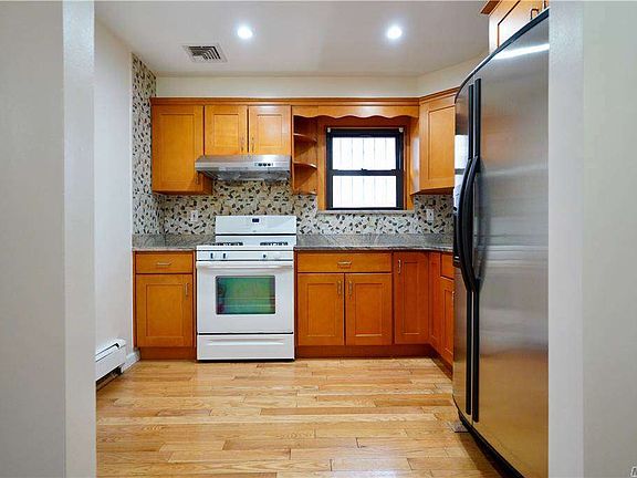 4th image of 211-07 32nd Ave Floor 1