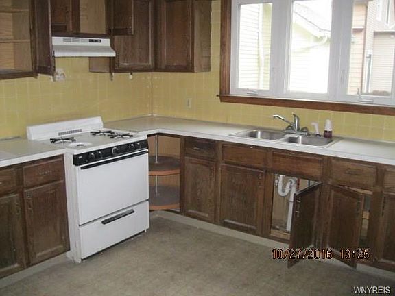 5th image of 132 Geary St