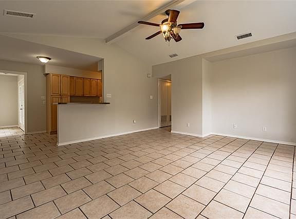 3rd image of 222 Oak Creek Dr