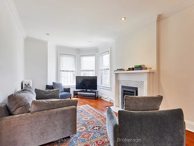 124 Geoffrey St #UPPER — Photo 6