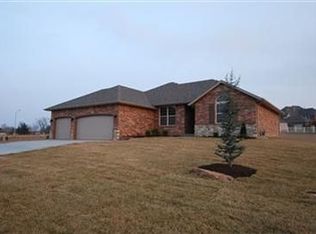1118 W Bryce Ln, Nixa, MO 65714