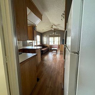 4th image of 490 Empire Rd #For133