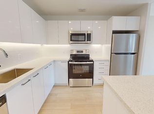 70 Roehampton Ave #410, Saint Catharines, ON L2M7S3