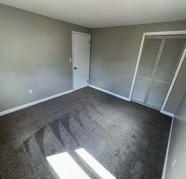 45 N Lake Ave — Photo 6