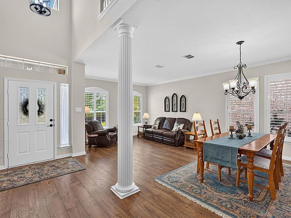4th image of 3636 Bent Ridge Dr