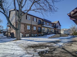 2128 Luann Ln #102, Madison, WI 53713