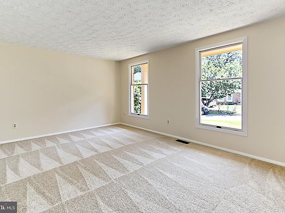 5th image of 5509 Yellow Rail Ct
