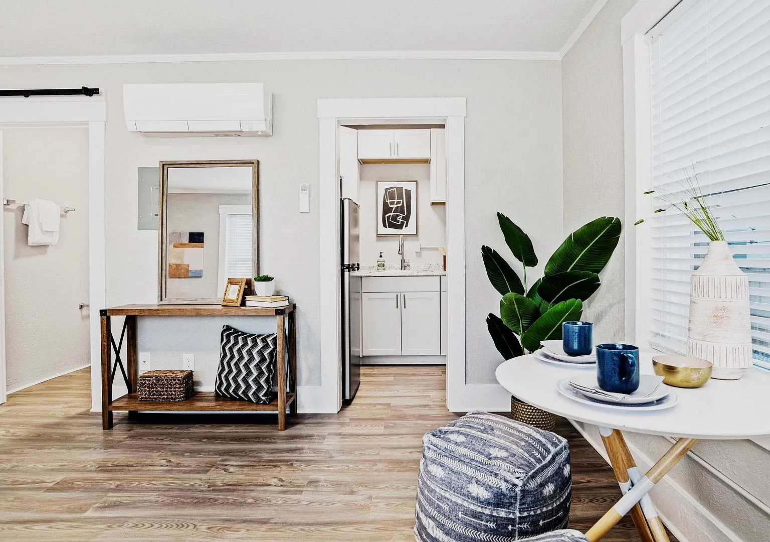 Nicely Renovated Studio Near Little Raven! — Photo 2