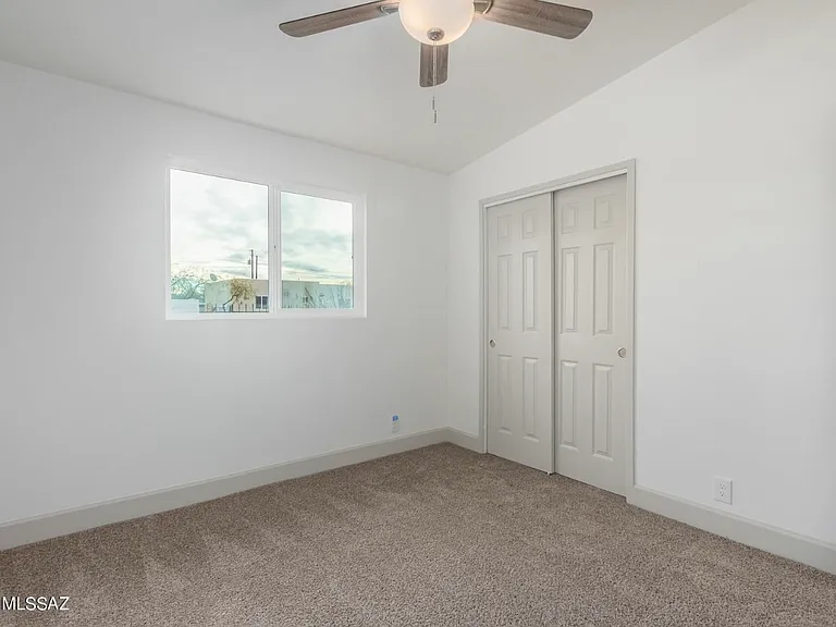 6824 S Burcham Ave — Photo 21