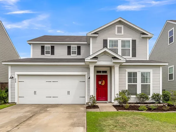 226 Topsaw Ln, Moncks Corner, SC 29461