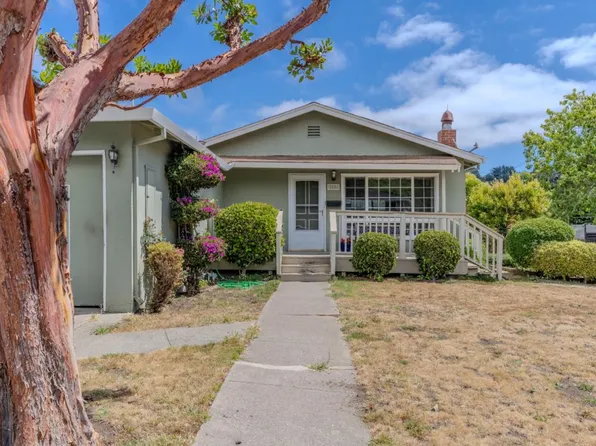 1195 Palou Dr, Pacifica, CA 94044
