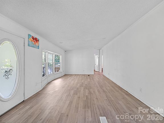 4th image of 59 Sprinkle Dr
