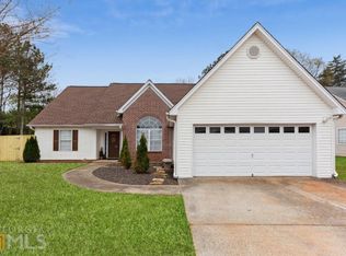 900 Harbins View Dr, Dacula, GA 30019