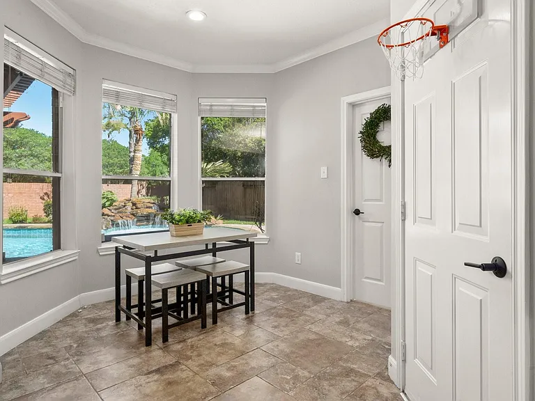 4218 Leaflock Ln — Photo 12