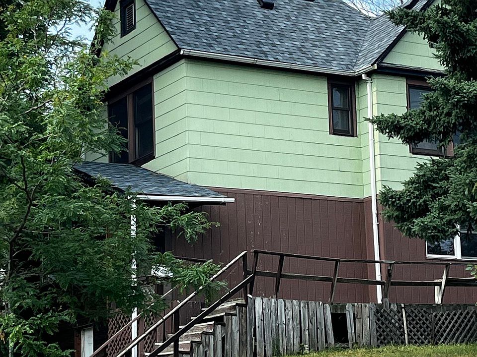 1st image of 720 N 23rd Ave W