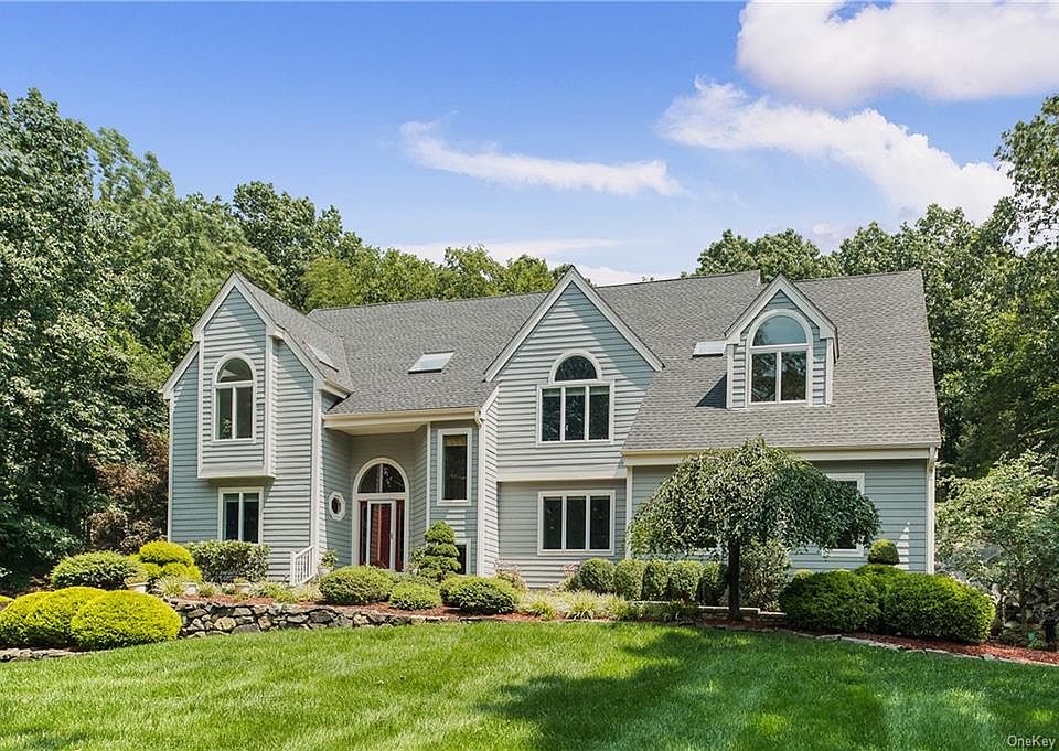 1st image of 7 Gene Curry Dr
