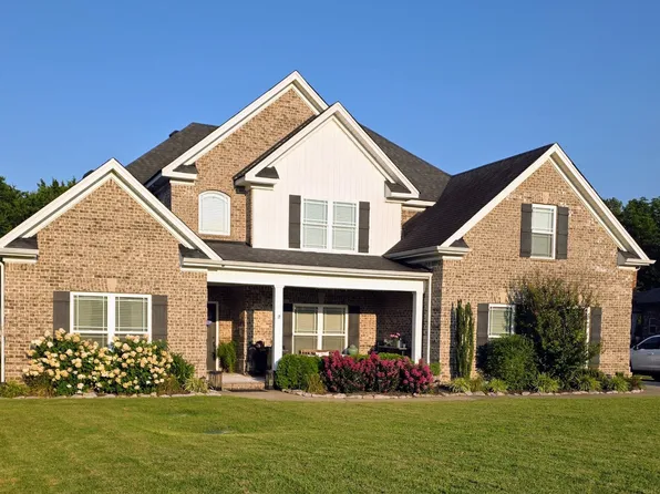 8009 Shelly Plum Dr, Murfreesboro, TN 37128