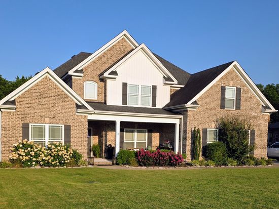 8009 Shelly Plum Dr, Murfreesboro, TN 37128