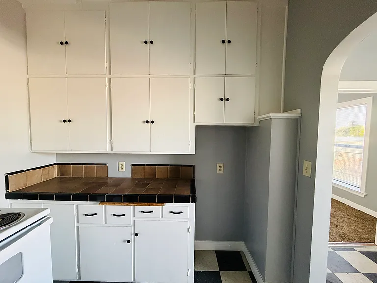 Eden Square Apartments — Photo 37