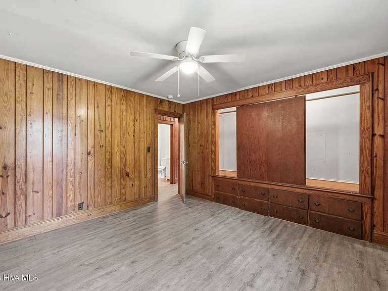 114 Pineview St — Photo 13