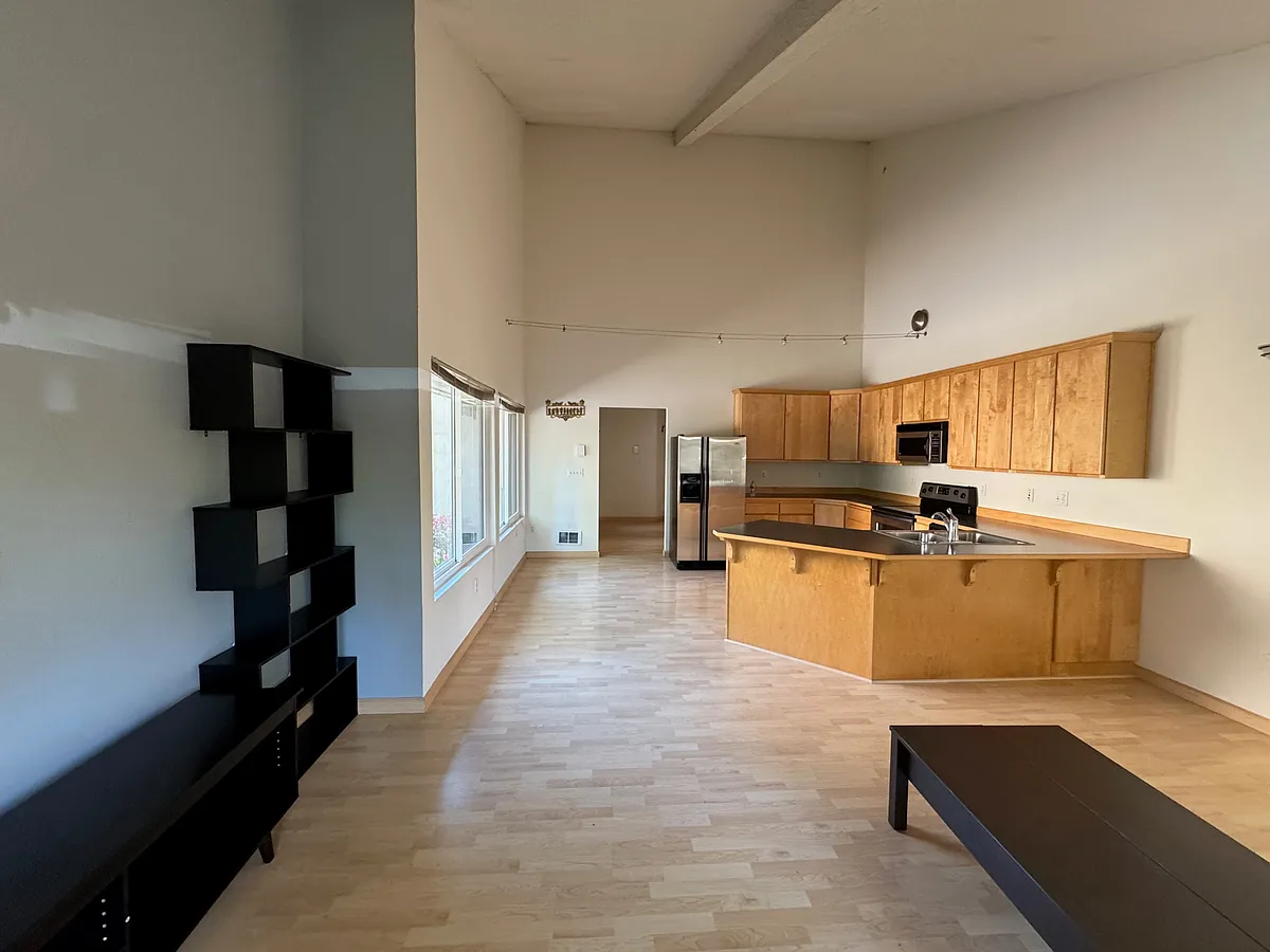 Building Photo - NE 138th Pl