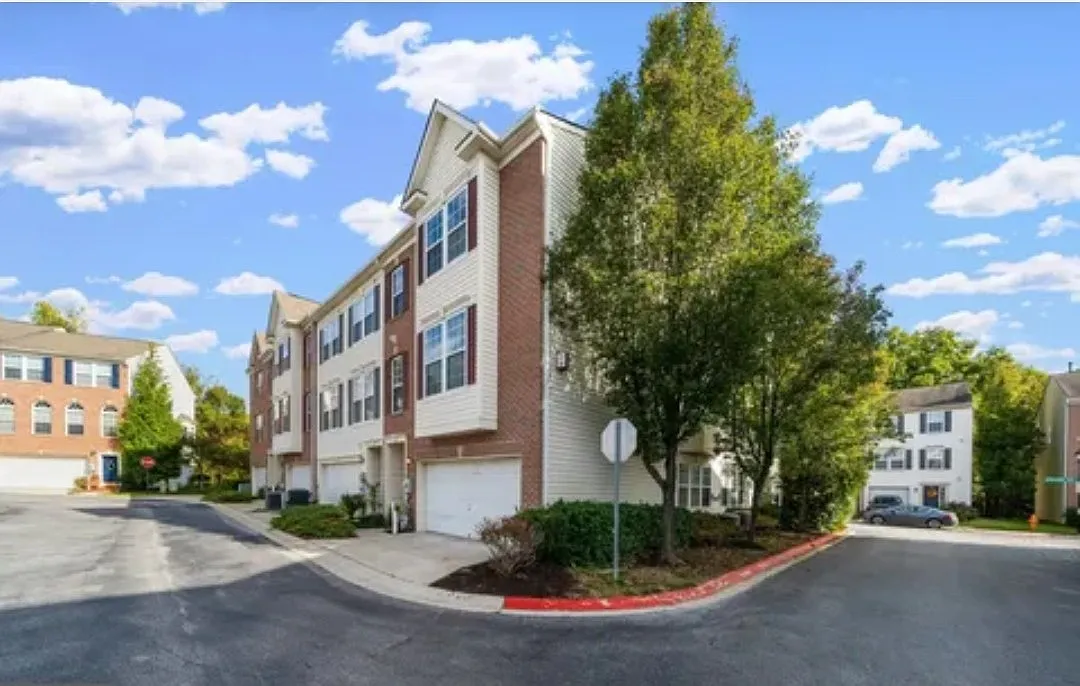 Side exterior - 7102A Water Oak Rd