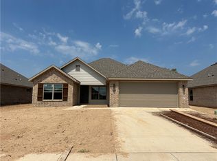 230 Palm St, Centerton, AR 72713