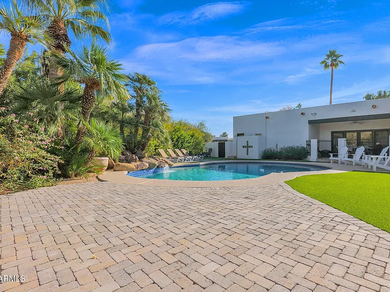 6834 E Belmont Cir — Photo 19