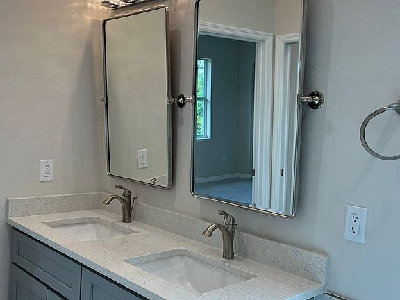 4th image of 5825 Gainsboro St