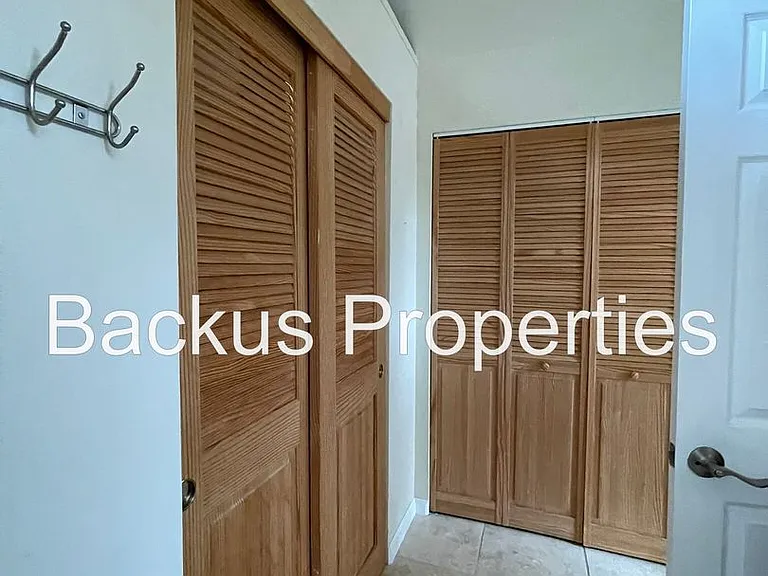 14685 Charter Oak Blvd — Photo 9