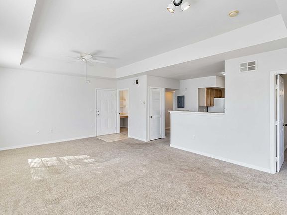 5th image of 1000 Villagio Cir Unit 208