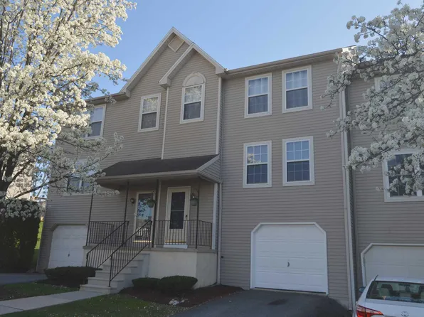 11-5 Cranberry Rdg, Reading, PA 19606