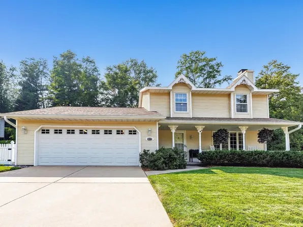 516 Country Club Rd, Green Bay, WI 54313