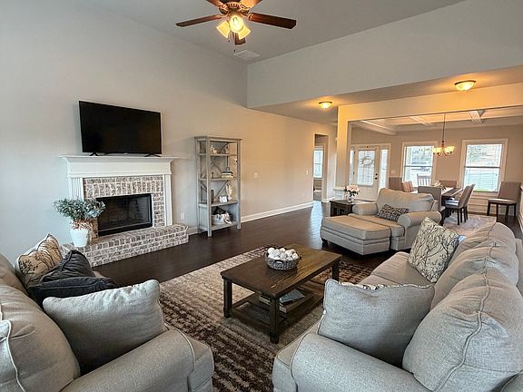 4th image of 1849 Cedar Oaks Ln