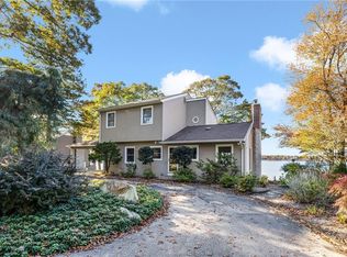 14 Indian Trl N, South Kingstown, RI 02879
