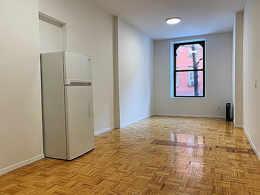 1st image of 27 Jones St APT 1A