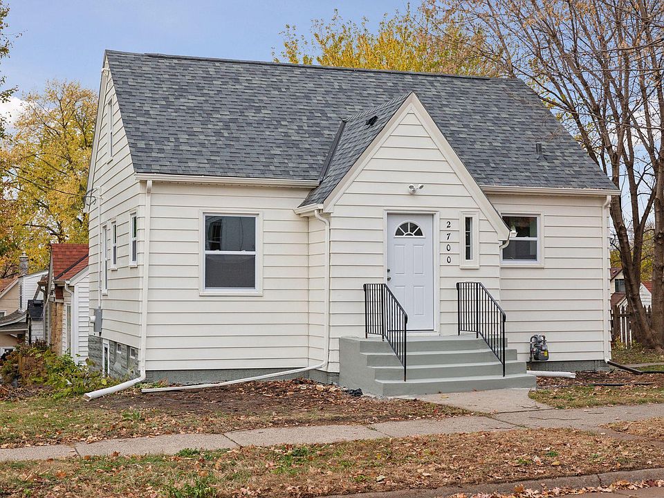 1st image of 2700 Buchanan St NE