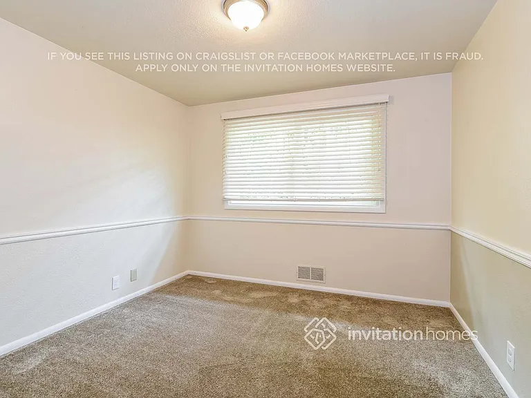 7017 S Bell St — Photo 11