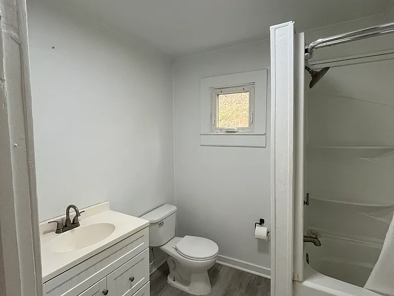 122 Liberty Dr — Photo 11