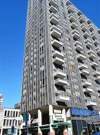 5th image of 400 N 4th St APT 2002