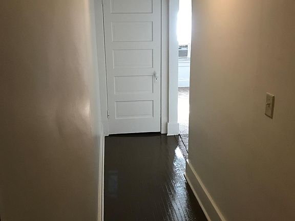 3rd image of 821 Goodhue Blvd APT 8