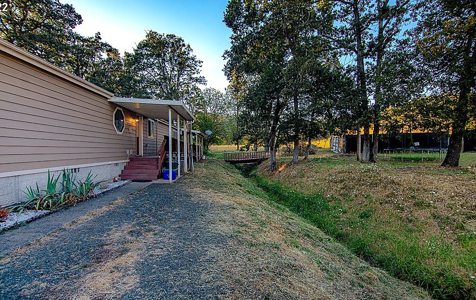 829 Brozio Rd, Roseburg, OR 97471 Zillow