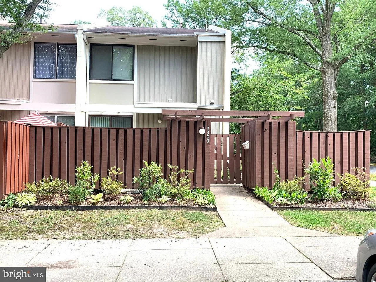 3 bed, 1.5 bath, 1262 sqft, $2,700 — Photo 2