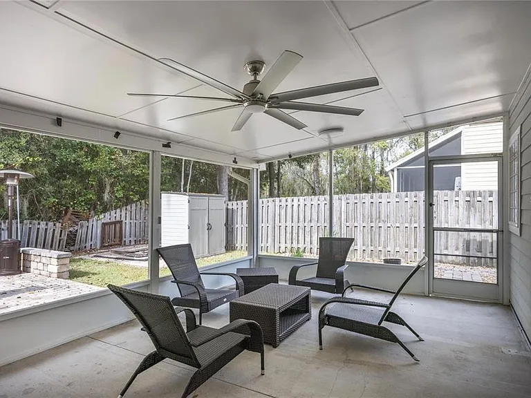 5504 NW 34th St — Photo 31