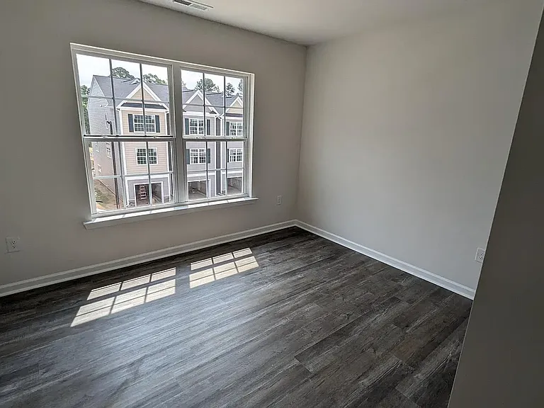 5006 Jayden Dr — Photo 11